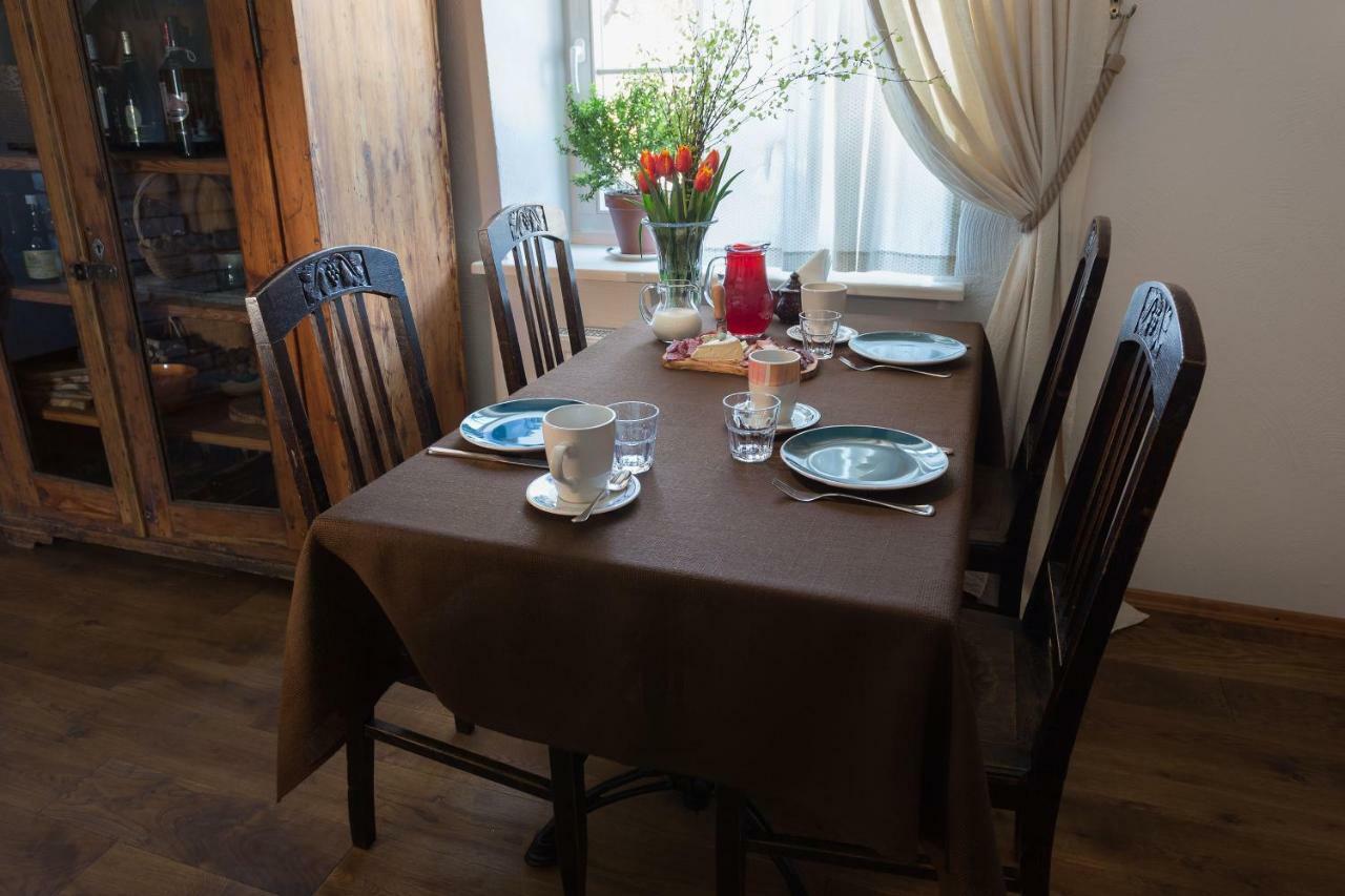 Divas Istabas Appartement Saldus Buitenkant foto